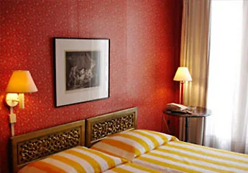 פריז Hotel Agora