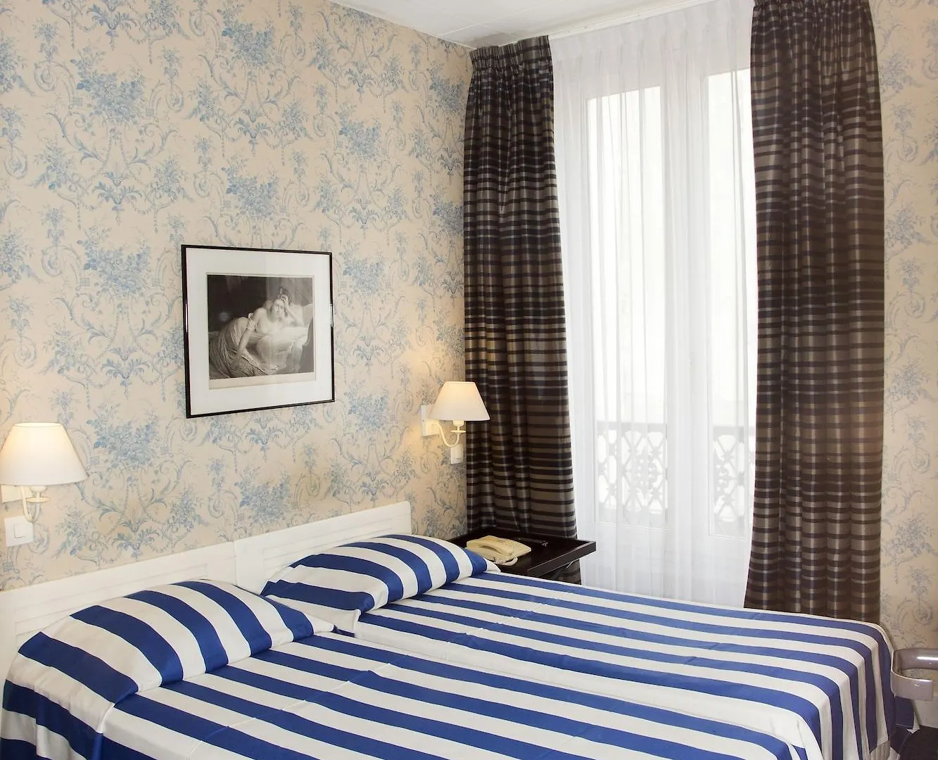 Hotel Agora Париж